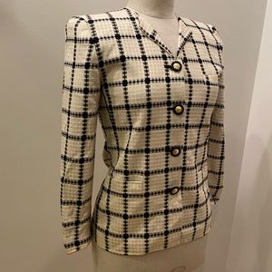 Casual Corner Womens Vintage Blazer Off White/Black Plaid /Gold Buttons/Size 2 P
